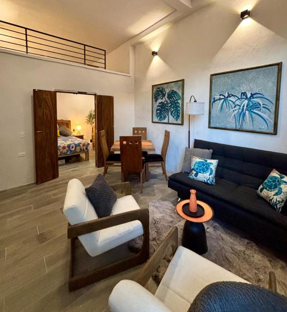 Newly Renovated 1 Bedroom, Sleeps 4, Unit A