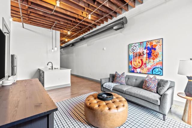 Brick & Bed Riverfront Lofts, G 209