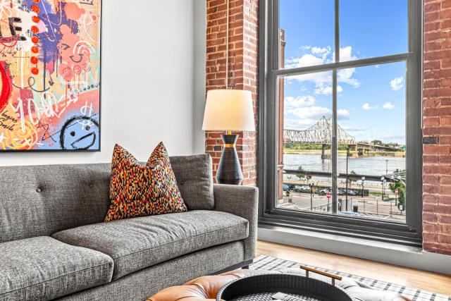 Brick & Bed Riverfront Lofts, G 209