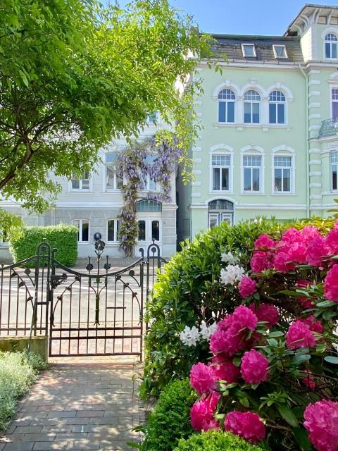 ruhige Wohnung in zentral gelegener Gründerzeitvilla