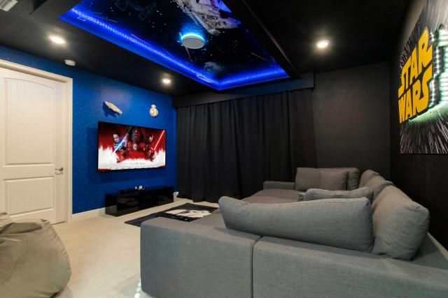 Family Escape with Private Pool Themed Rooms