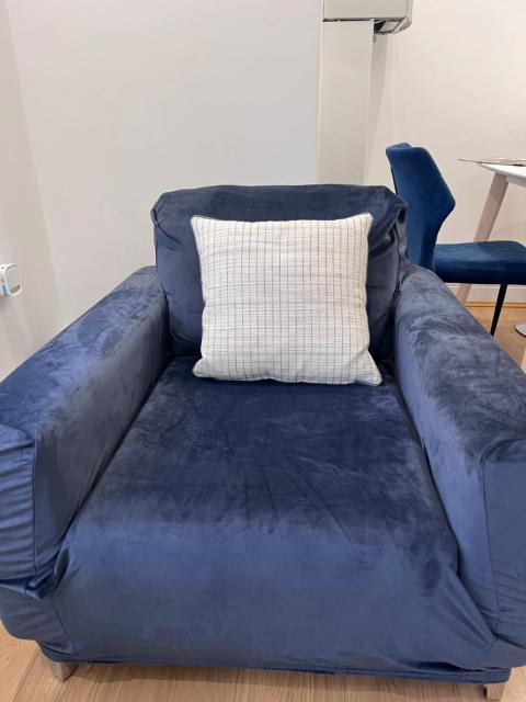 Beautiful 1 BED Serviced APARTMENT COBHAM Town Centre