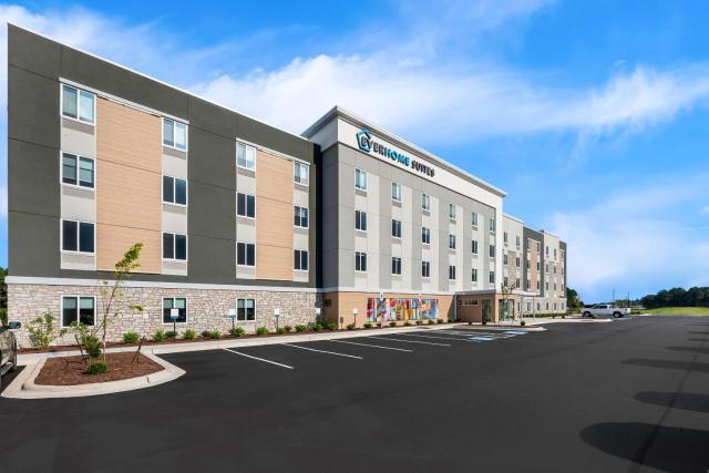 Everhome Suites Fayetteville near Fort Bragg