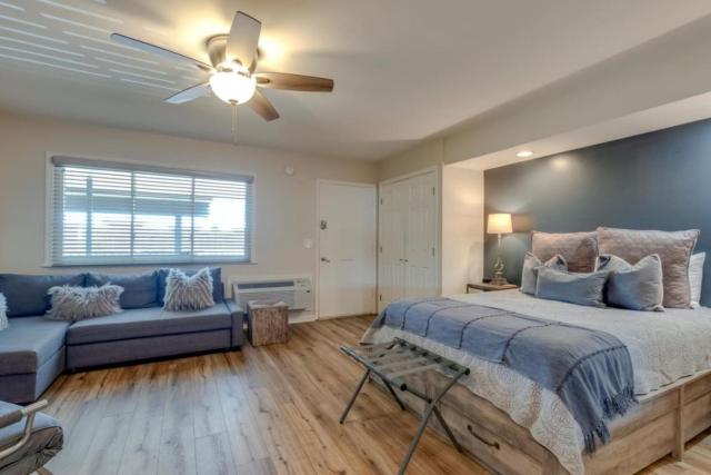 Urban Hideaway Cozy Studio with Pool Access