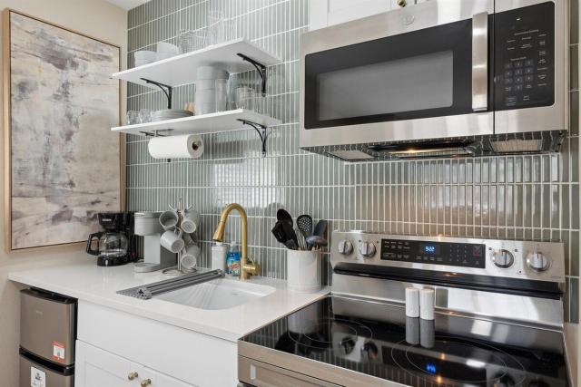 Charming & Stylish Tempe Studio