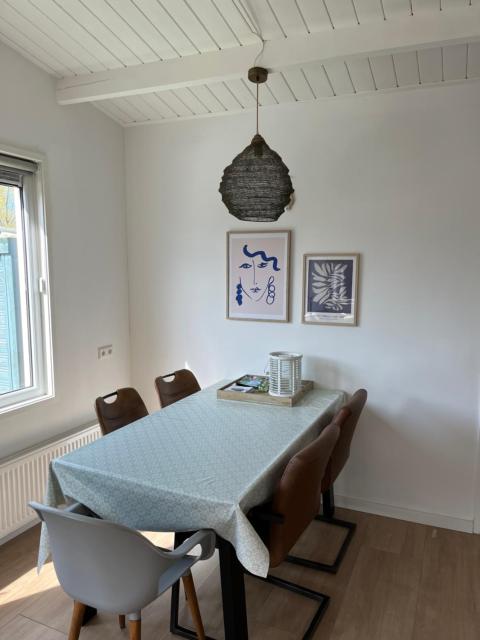 Huisje56
