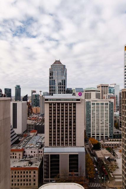 Coast Seattle Downtown Hotel by APA