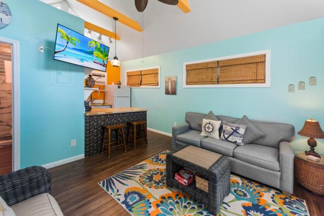 Sunset Suite Colony