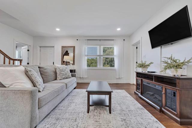 Carytown Retreat Pet Friendly & Gourmet Kitchen