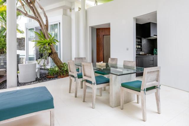 Modern 2BR Villa with Private Pool Prime Location