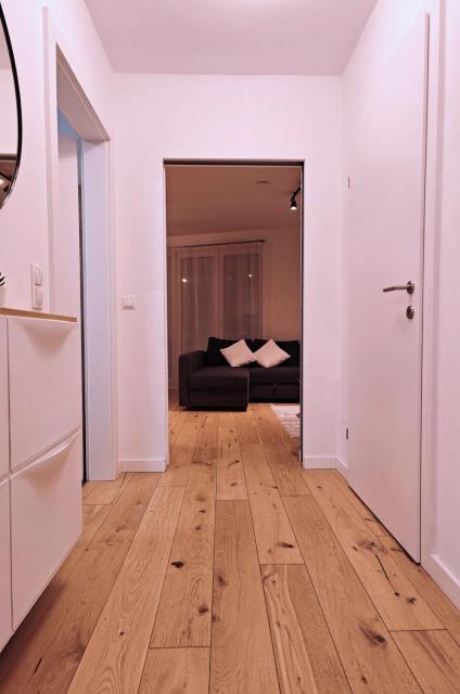 Cozy & Stylish Appartment in Vienna - 1 min to U3 Metro - Quiet Area with Shops nearby