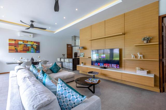 Beachside Pool Villa - Eco Lux Home at Khao Takiab