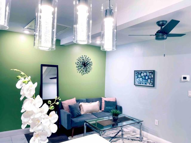 Rittenhouse Square nearby Kimmel Center 1BD