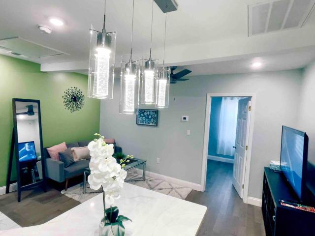 Rittenhouse Square nearby Kimmel Center 1BD