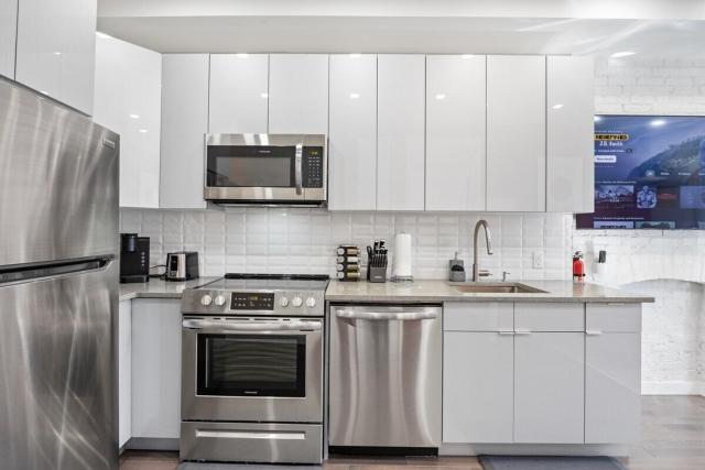 SWJ 4 - 25 Min to Times Sq Save on 2Day Stays