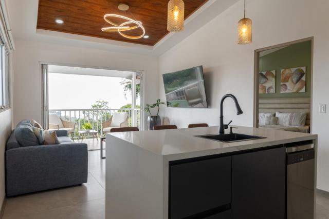 Stylish Oasis Retreat with Modern Amenities & Scenic Views