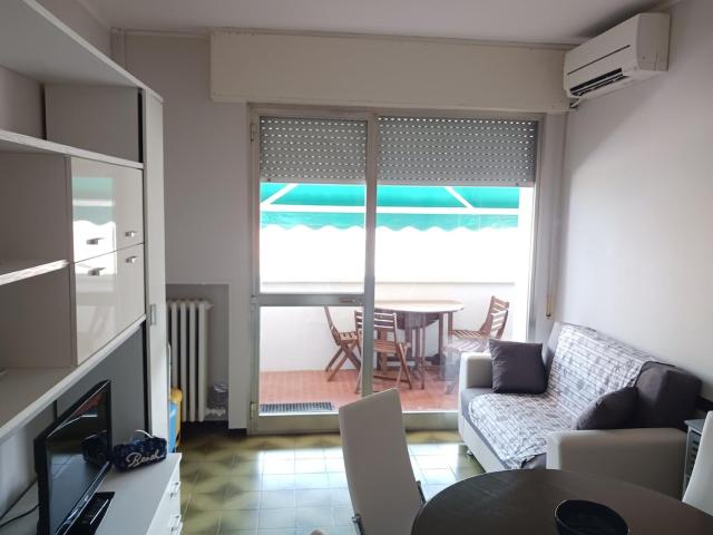 Alba Trilocale vista mare - 2 camere da letto