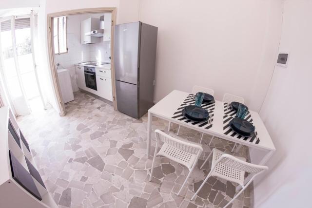 UNYCA - 4 bedroom Apartment in Florence