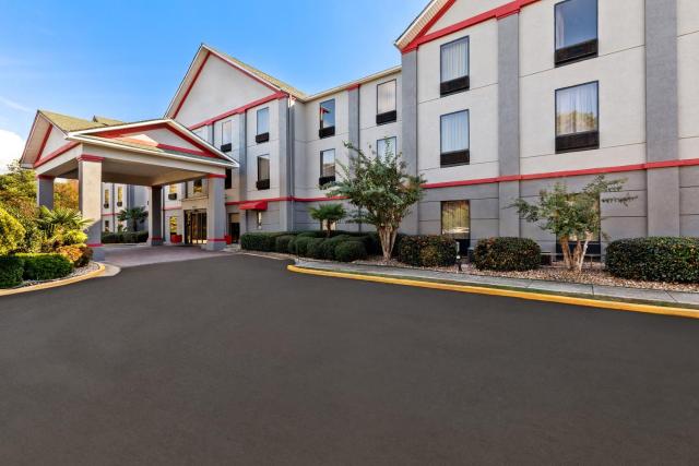 Red Roof PLUS+ & Suites Atlanta Airport South