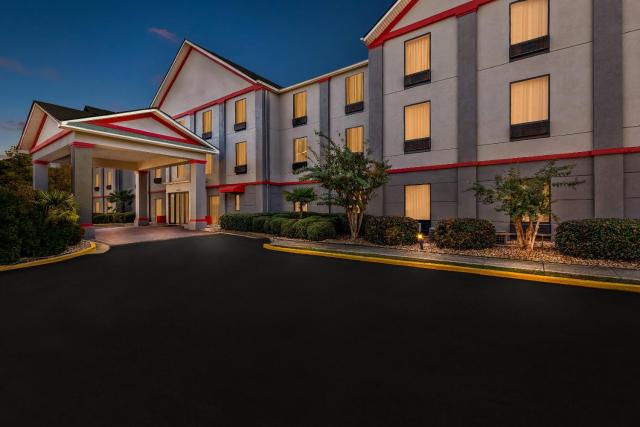 Red Roof PLUS+ & Suites Atlanta Airport South
