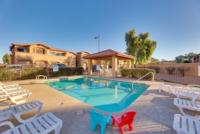 Pool Access + Patio: Mesa Retreat, 3 Mi to Dtwn!