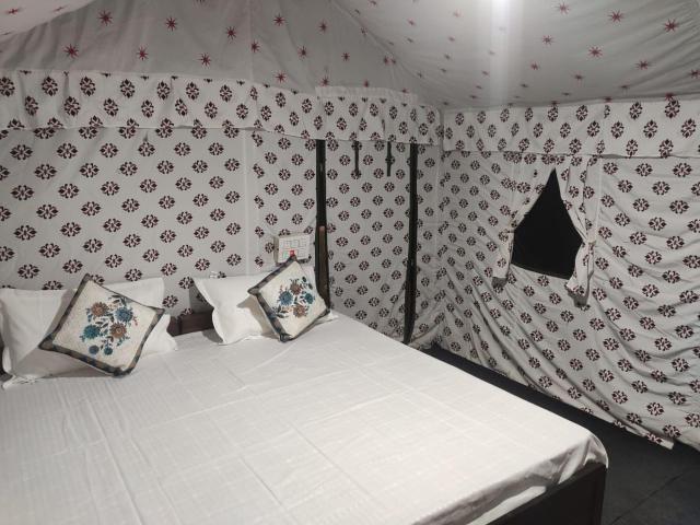 Mok Vyas Camping