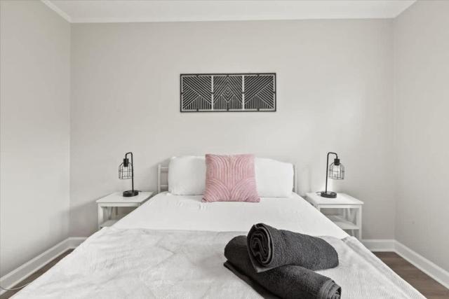 Westchester Retreat King bed