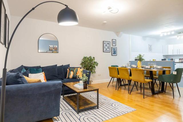 3 Bed Canal St Flat Sleeps 9 City Centre