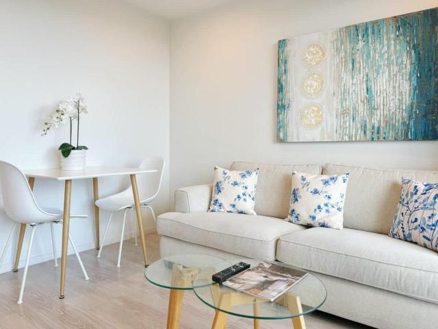 Stunning & Bright Studio in Central - Swimming Pool