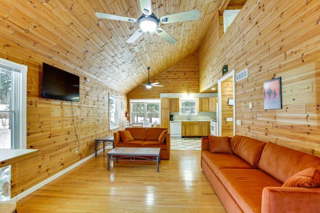 Golf Getaway in Cadillac: Deck + Putting Green