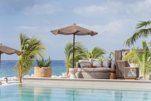Art Hotel Curacao - Luxury Adults Only