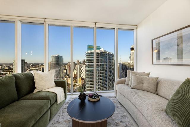Sky High Penthouse Corner 2BR 2BA Icon Brickell