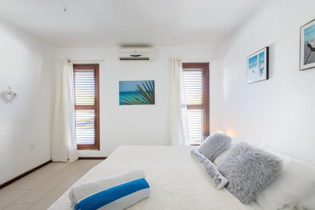 Luxurious 2-Bedroom Apartment in Jan Thiel, Curaao