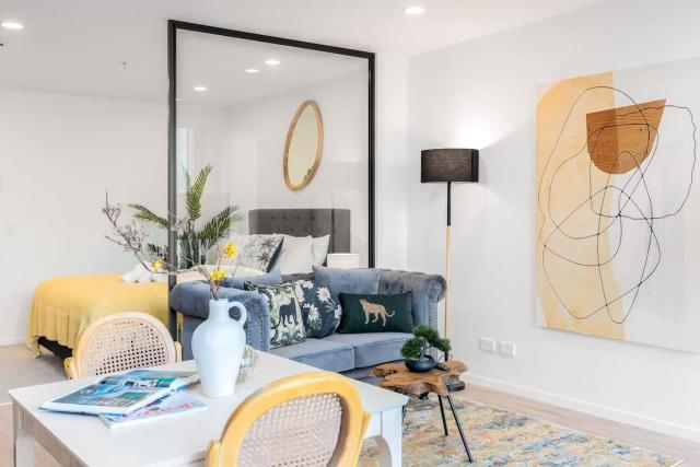 Relaxing Aircon Studio Living Beside Park in CBD - Pool & Gym