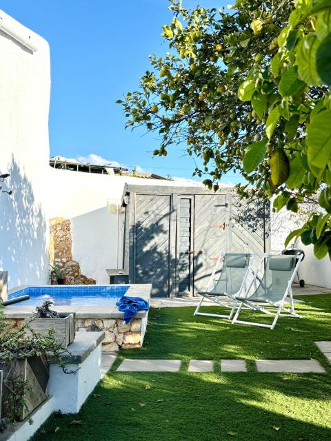 Casa da Artista - Stylish House with Plunge Pool and Lush Garden close to Beach