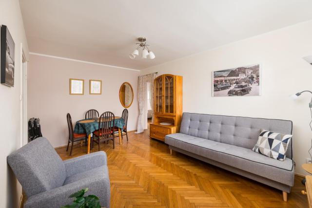Saska Kępa Charming Apartment by BookingHost