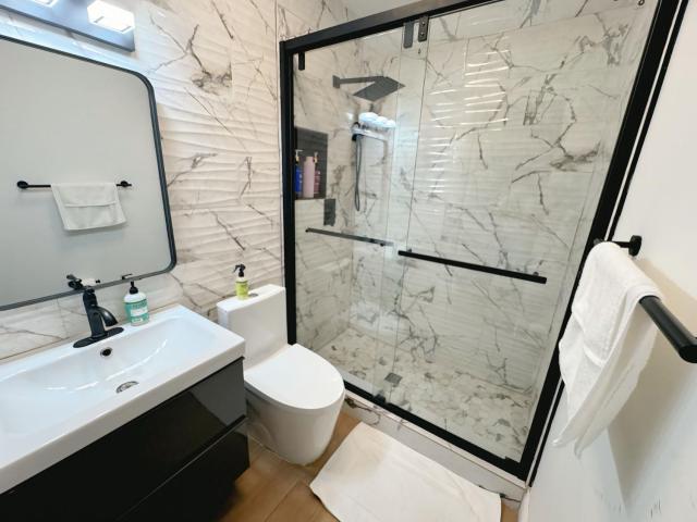 Amazing 3-bedroom modern home in Coral Gables area