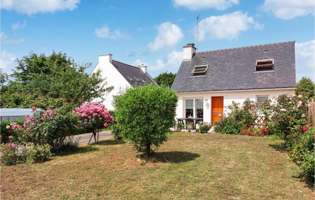 Beach Front Home In Clohars-Carnoët With Wifi