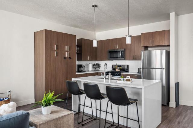 Boutique 1BR near Convention Center - Pool,Htub,Gym