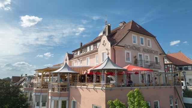 Hotel Schöne Aussicht renoviert