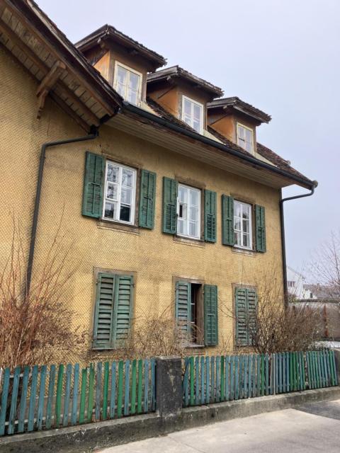 Old Rustic Swiss Mansarde 60m2 Center Burgdorf Parking Small Bath