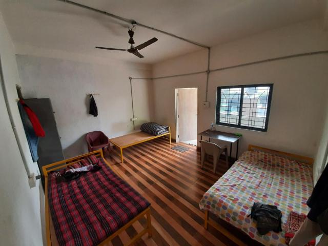 Beds & Boys Hostel