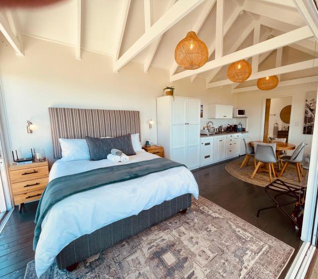 Sea Views, Hikes & Tranquility Wildside Cabin