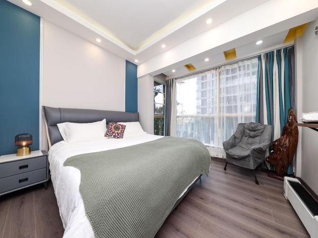 Annie Apartment - only 120 metres from Metro Line 2 Exit B of Chuanxingulou