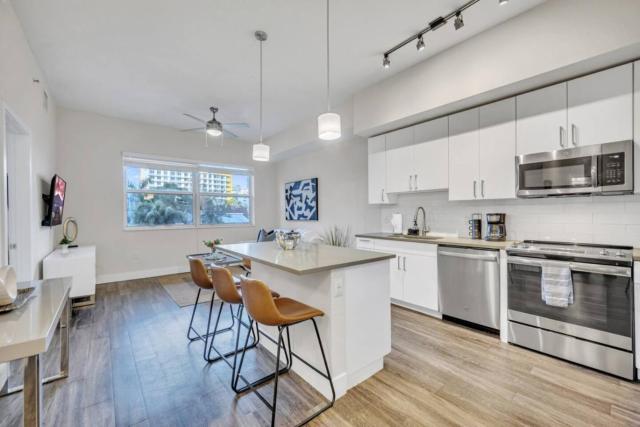 Trendy One Bedroom Getaway Steps from Biscayne
