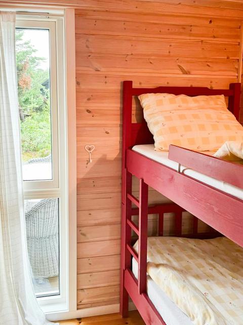 Family Cabin With Panoramic Windows By Oksrødkilen