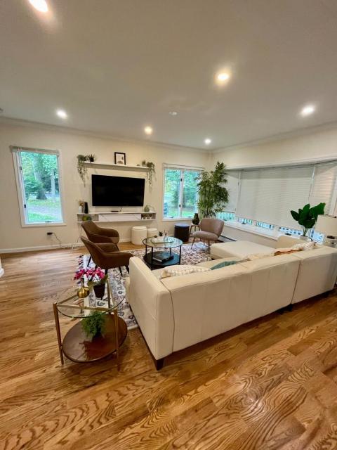 Cozy 4BR Home Near SplishSplash, Parks and Beaches