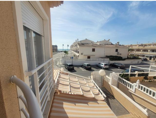 Adosado con piscina al lado de la playa