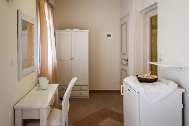 Oceanis Rooms