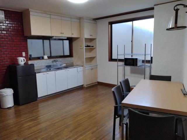 Hostel 鶴々